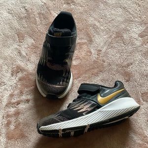 Nike Star Runner Shoes